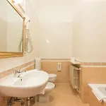 Szálloda Basilea 3*