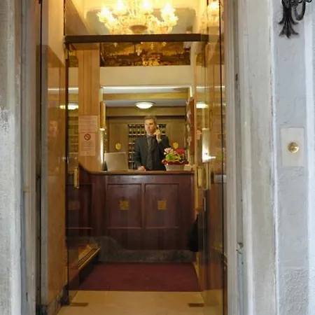 Basilea 3* Venice